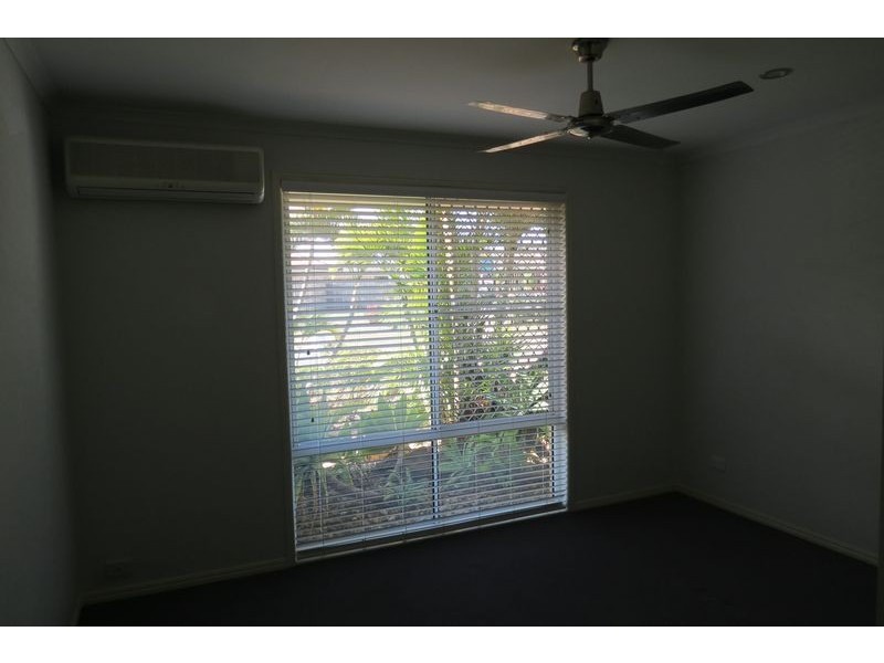 4 Hyperno Road, Point Vernon QLD 4655