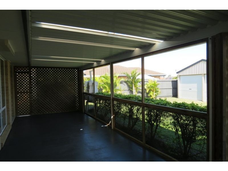 4 Hyperno Road, Point Vernon QLD 4655