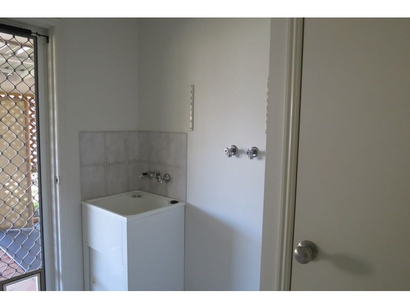 4 Hyperno Road, Point Vernon QLD 4655