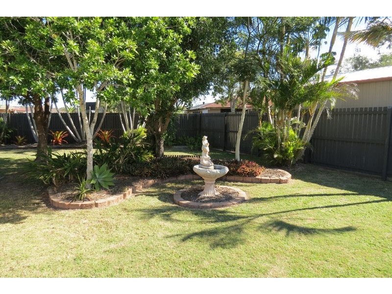 4 Hyperno Road, Point Vernon QLD 4655