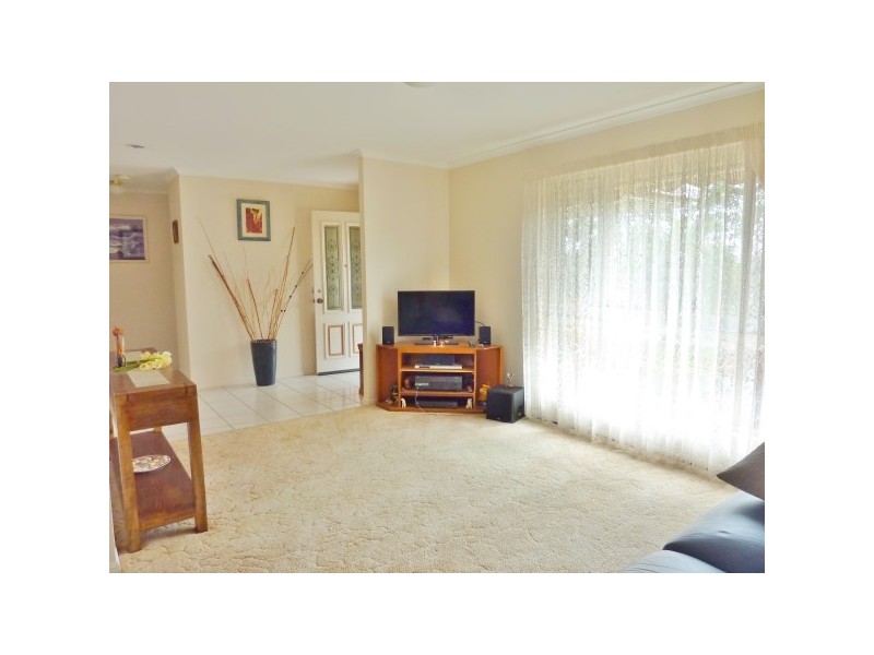 27 Barnstaple Street, Torquay QLD 4655