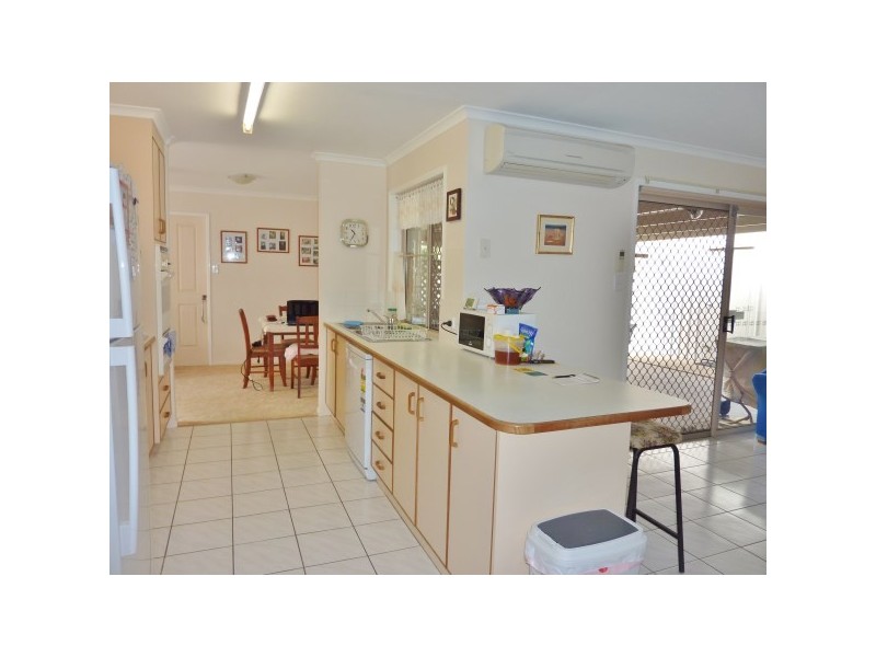 27 Barnstaple Street, Torquay QLD 4655