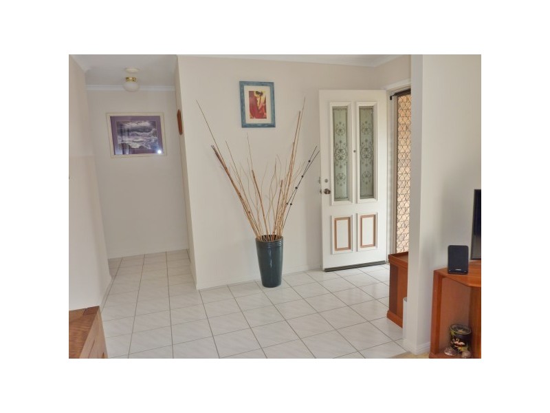 27 Barnstaple Street, Torquay QLD 4655