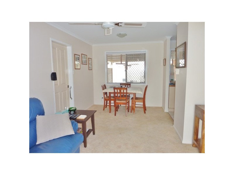 27 Barnstaple Street, Torquay QLD 4655