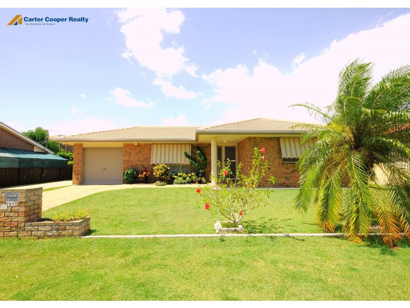 27 Barnstaple Street, Torquay QLD 4655