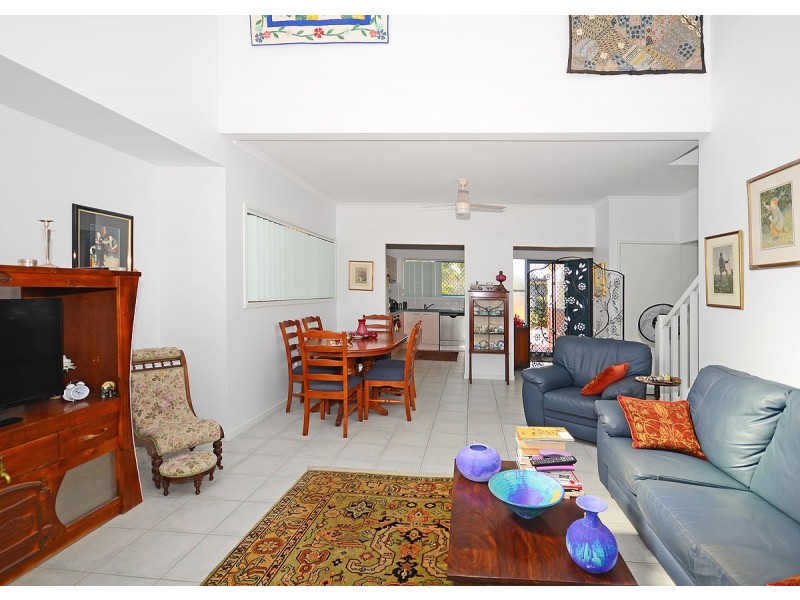 37-34 Elizabeth street, Urangan QLD 4655