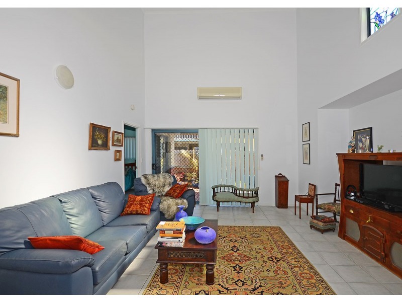 37-34 Elizabeth street, Urangan QLD 4655