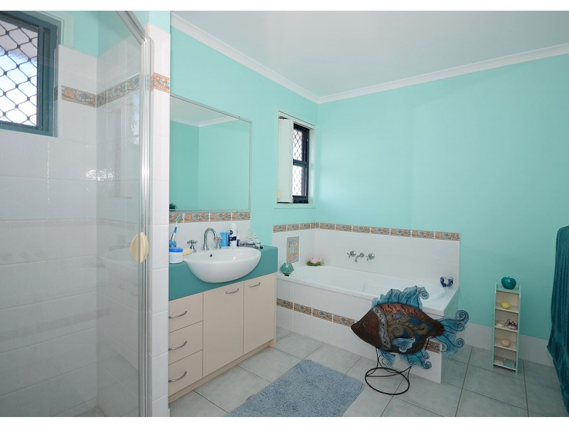 37-34 Elizabeth street, Urangan QLD 4655