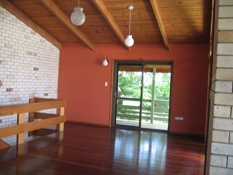 14 Flinders Street, Point Vernon QLD 4655