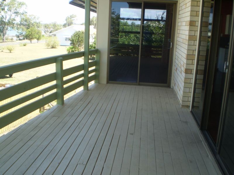 14 Flinders Street, Point Vernon QLD 4655