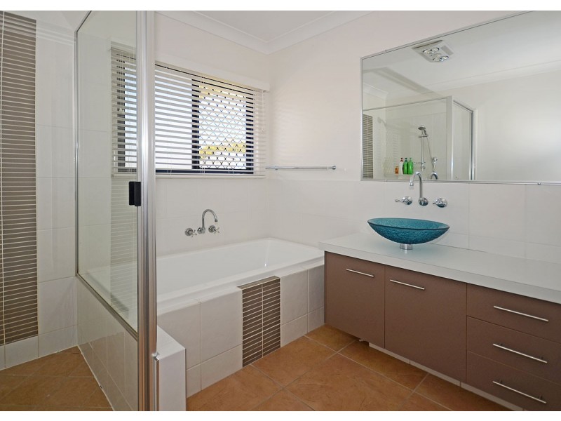 32 Blue Lagoon Way, Dundowran Beach QLD 4655