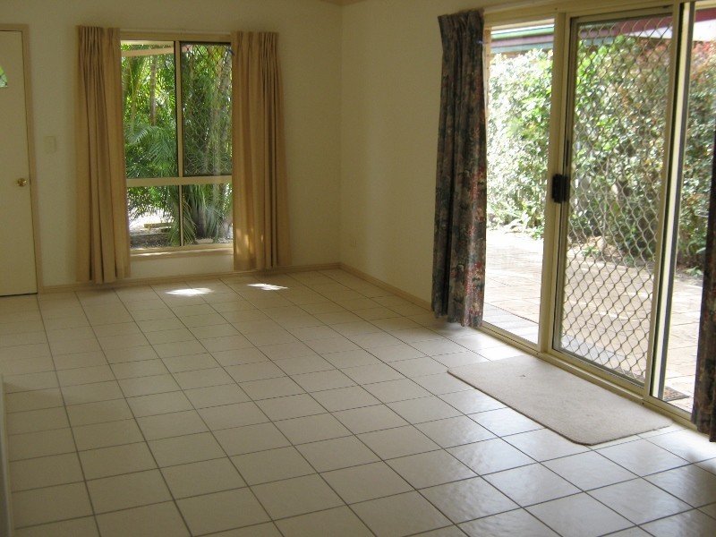 13 Ocean Street, Torquay QLD 4655