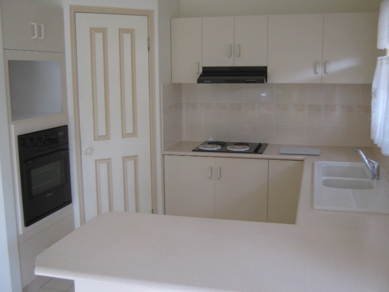 13 Ocean Street, Torquay QLD 4655
