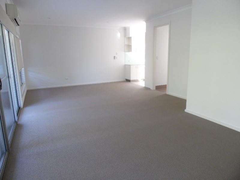 8/542 Esplanade, Urangan QLD 4655