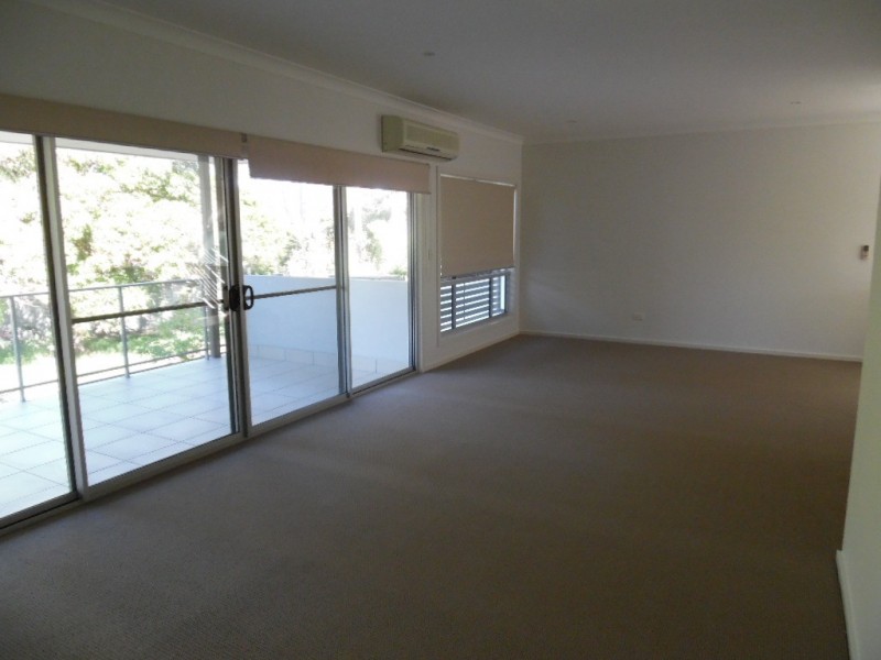 8/542 Esplanade, Urangan QLD 4655