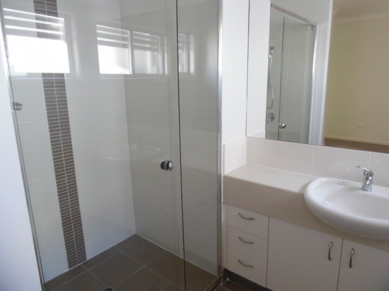 8/542 Esplanade, Urangan QLD 4655