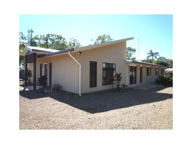 8 Verden Drive, Urangan QLD 4655