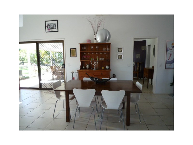 8 Verden Drive, Urangan QLD 4655