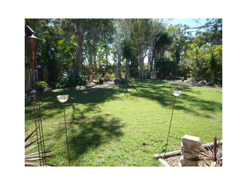 8 Verden Drive, Urangan QLD 4655