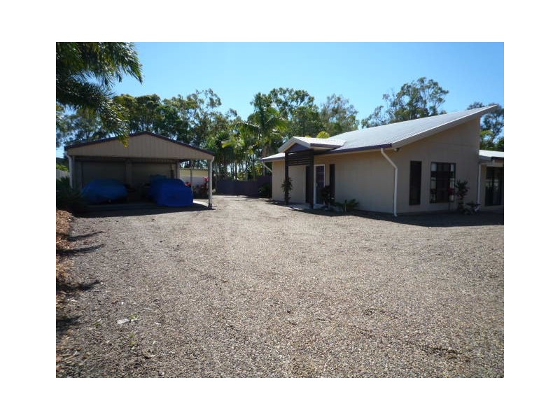 8 Verden Drive, Urangan QLD 4655