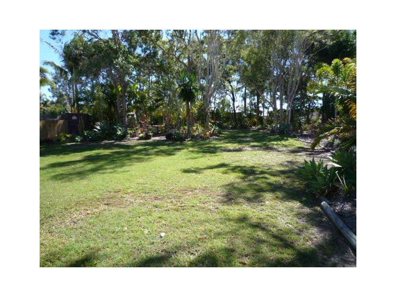 8 Verden Drive, Urangan QLD 4655