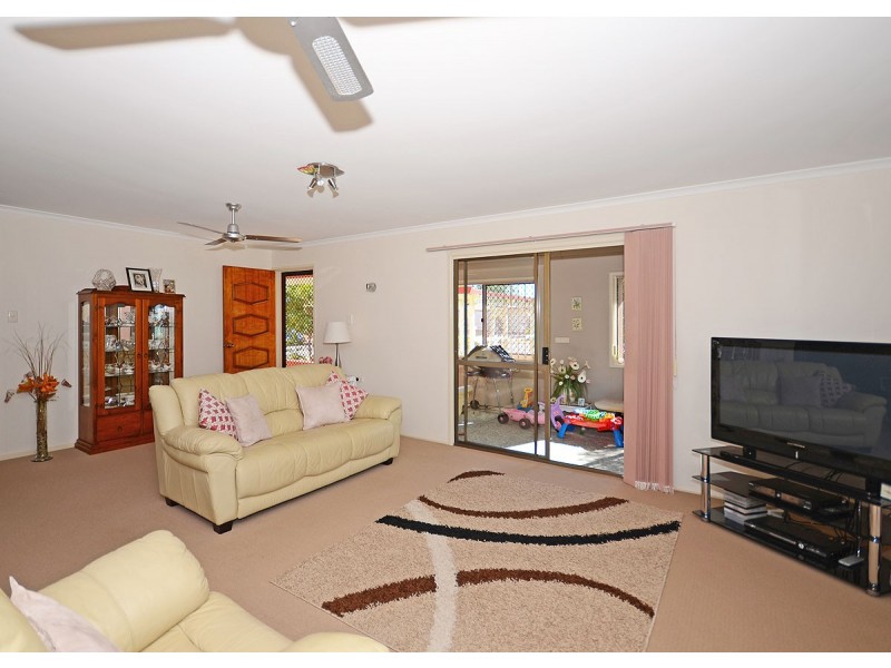 33 Miller Street, Urangan QLD 4655