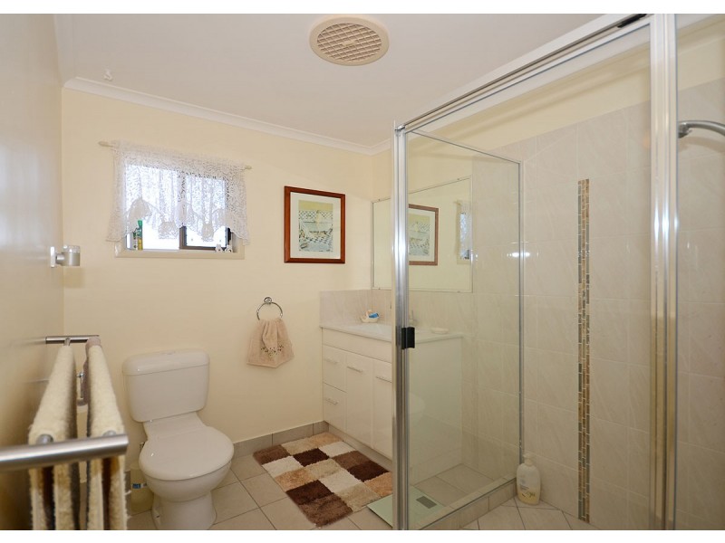 33 Miller Street, Urangan QLD 4655