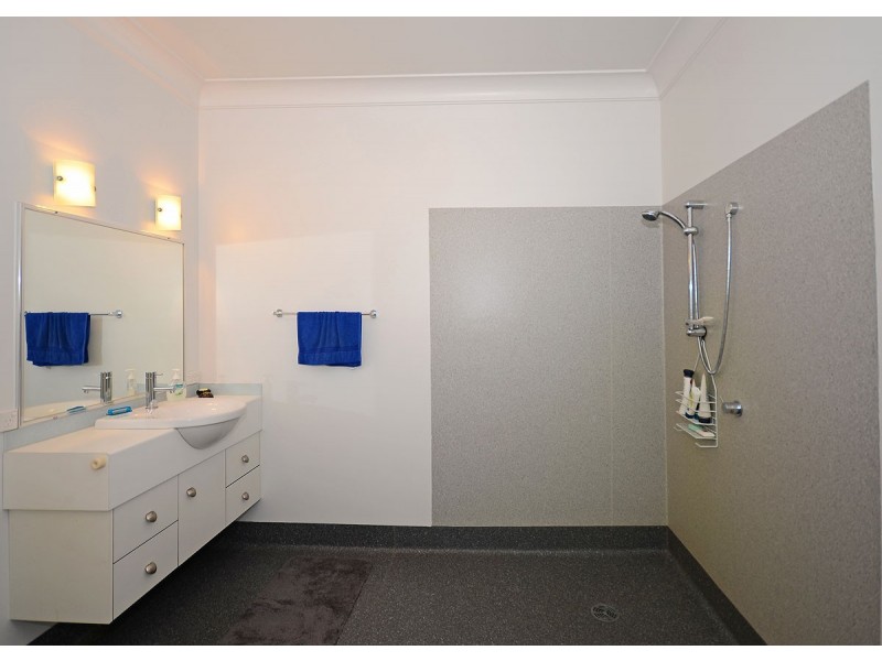 17 Freshwater Street, Scarness QLD 4655