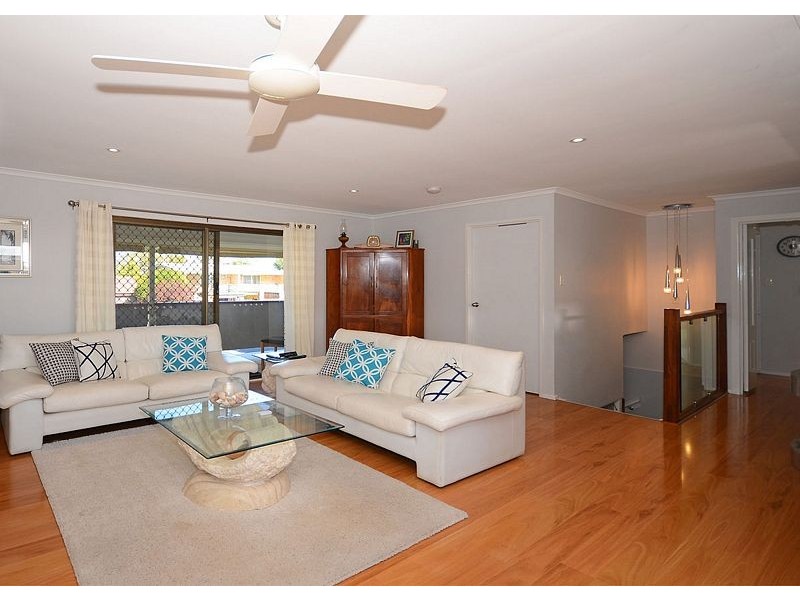 30 Prince Street, Urangan QLD 4655