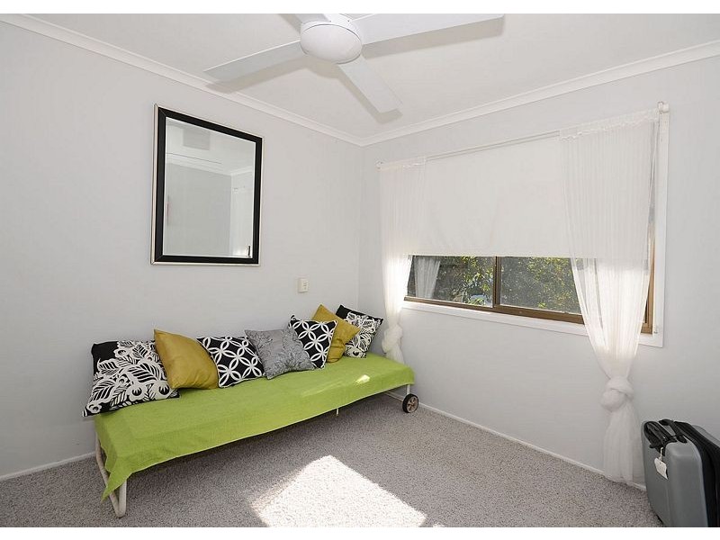 30 Prince Street, Urangan QLD 4655