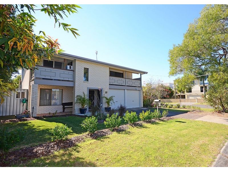 30 Prince Street, Urangan QLD 4655