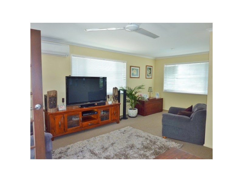 5 White Street, Point Vernon QLD 4655