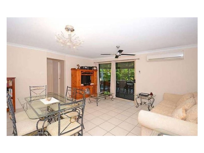 10 Bushlark Ave, Eli Waters QLD 4655