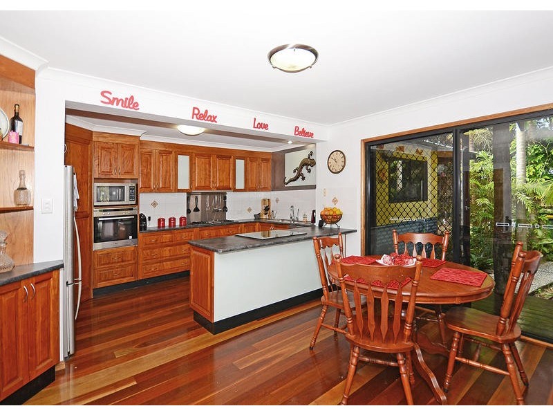 26 Flora Court, Dundowran Beach QLD 4655