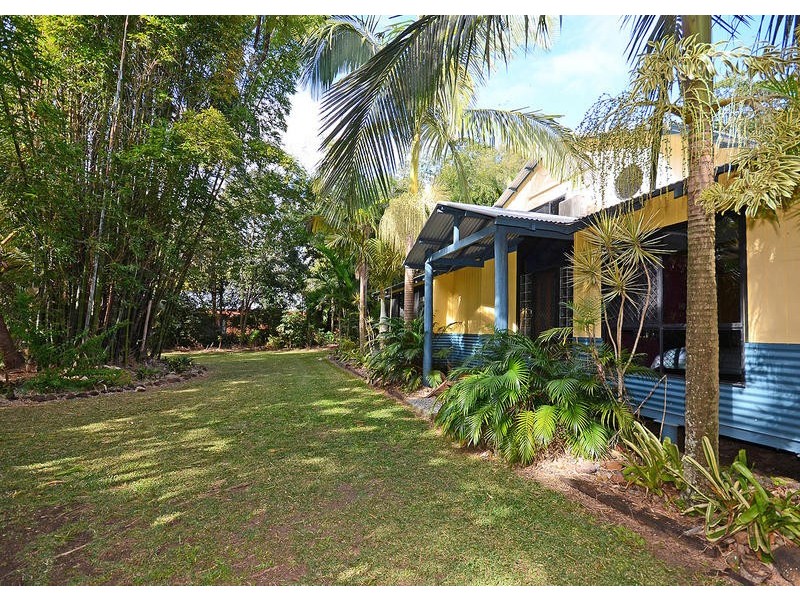 26 Flora Court, Dundowran Beach QLD 4655