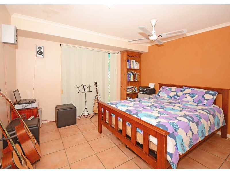 59 Ladbroke Crescent, Urangan QLD 4655