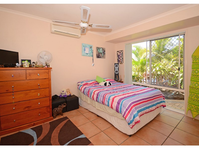 59 Ladbroke Crescent, Urangan QLD 4655