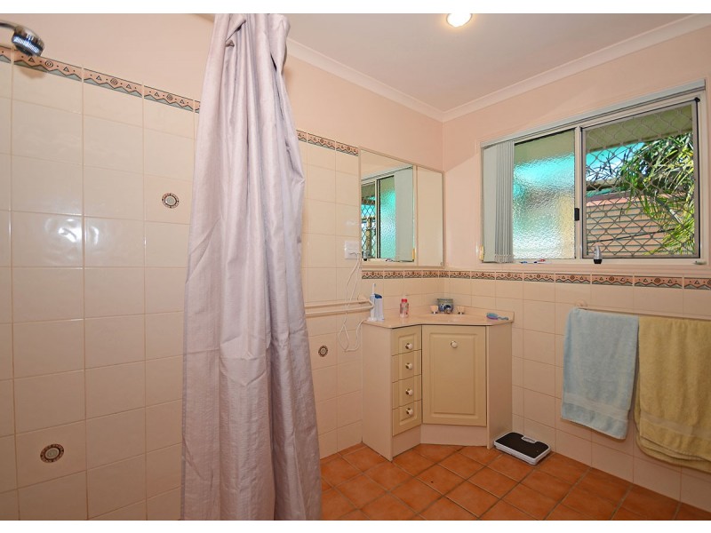 59 Ladbroke Crescent, Urangan QLD 4655