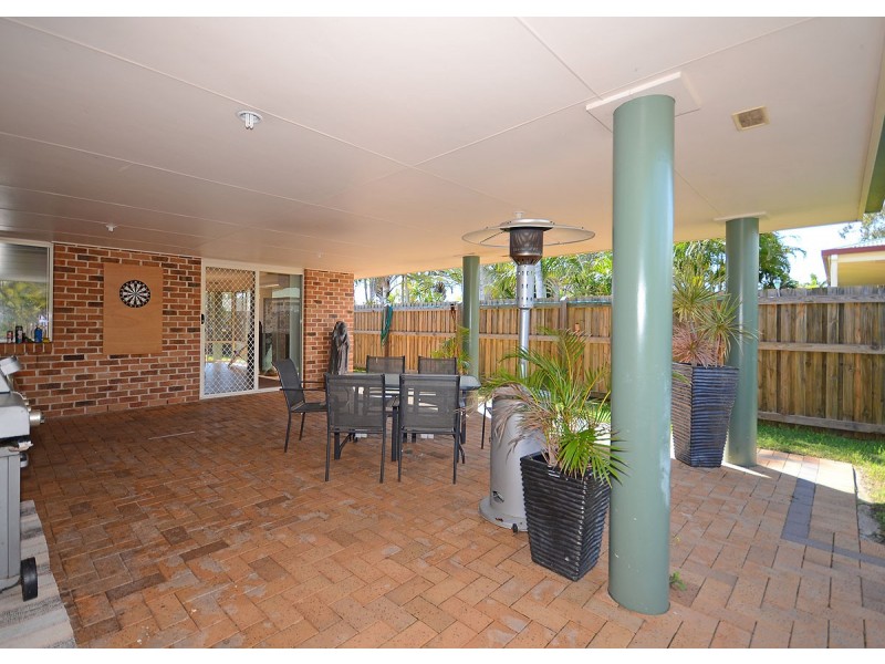 59 Ladbroke Crescent, Urangan QLD 4655