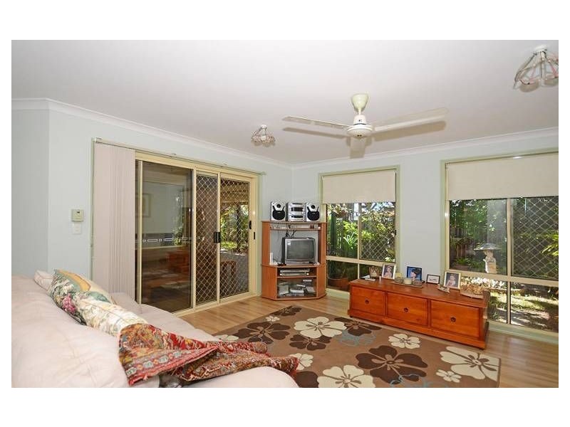 23 Cassandra Crescent, Urangan QLD 4655