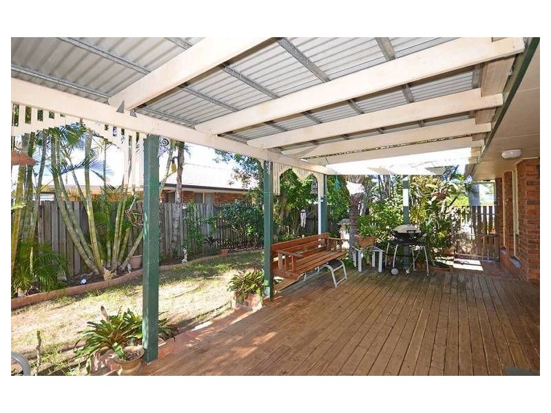 23 Cassandra Crescent, Urangan QLD 4655