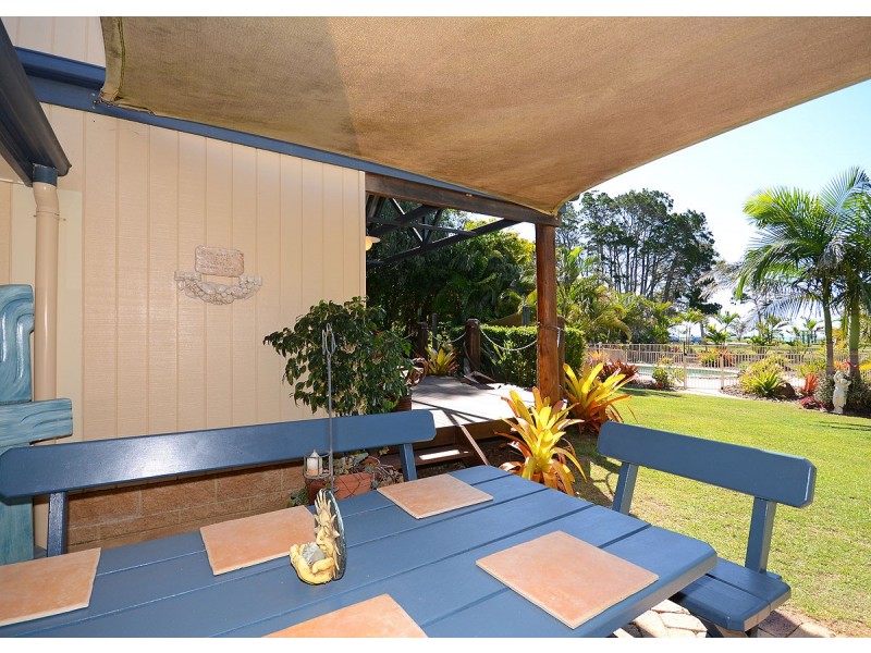 4 Meadow Drive, Dundowran Beach QLD 4655