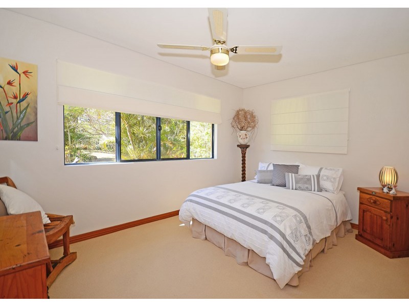 4 Meadow Drive, Dundowran Beach QLD 4655