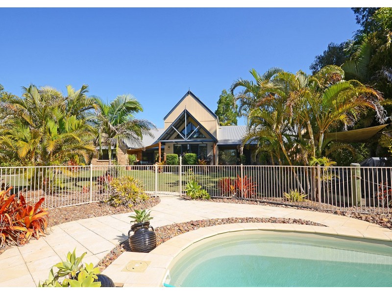 4 Meadow Drive, Dundowran Beach QLD 4655