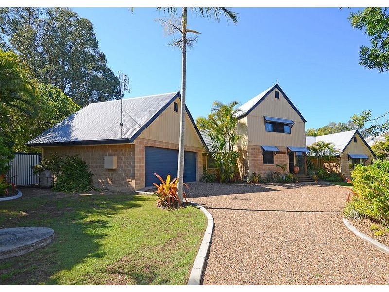 4 Meadow Drive, Dundowran Beach QLD 4655