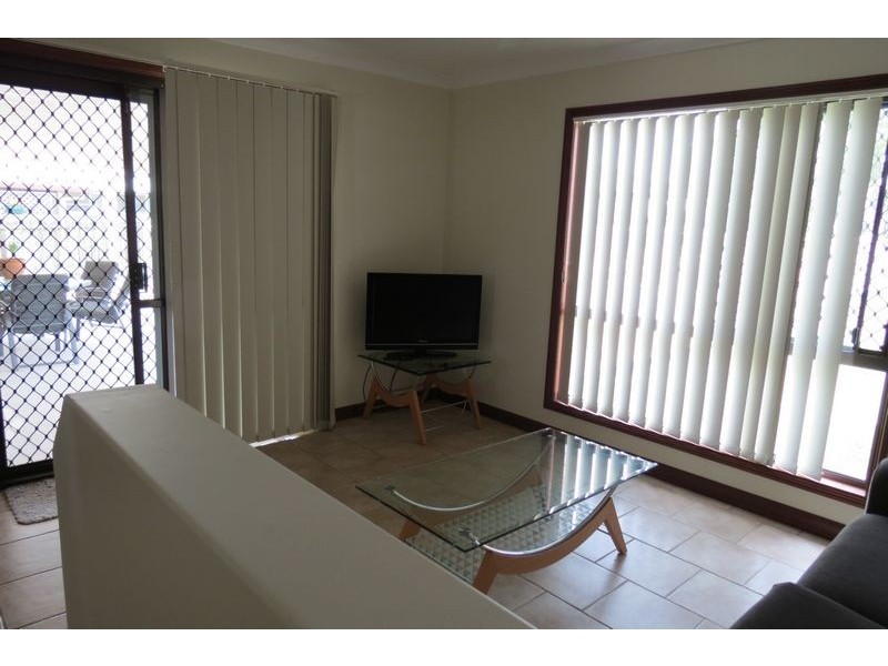 116 Hammond Street, Urangan QLD 4655