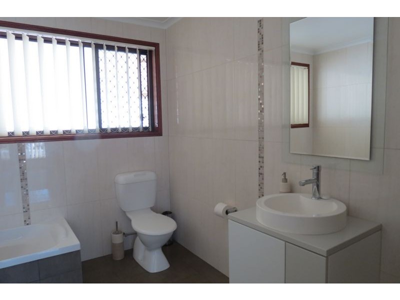 116 Hammond Street, Urangan QLD 4655