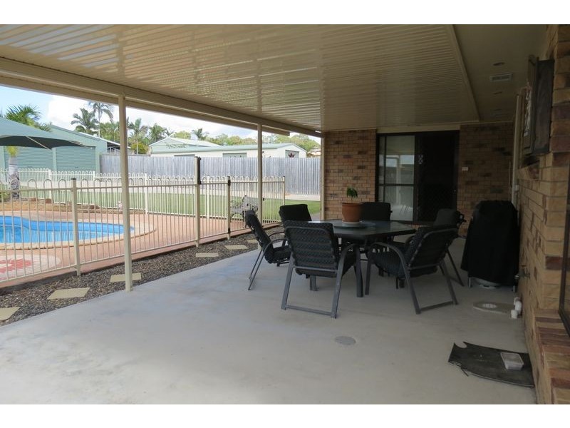 116 Hammond Street, Urangan QLD 4655