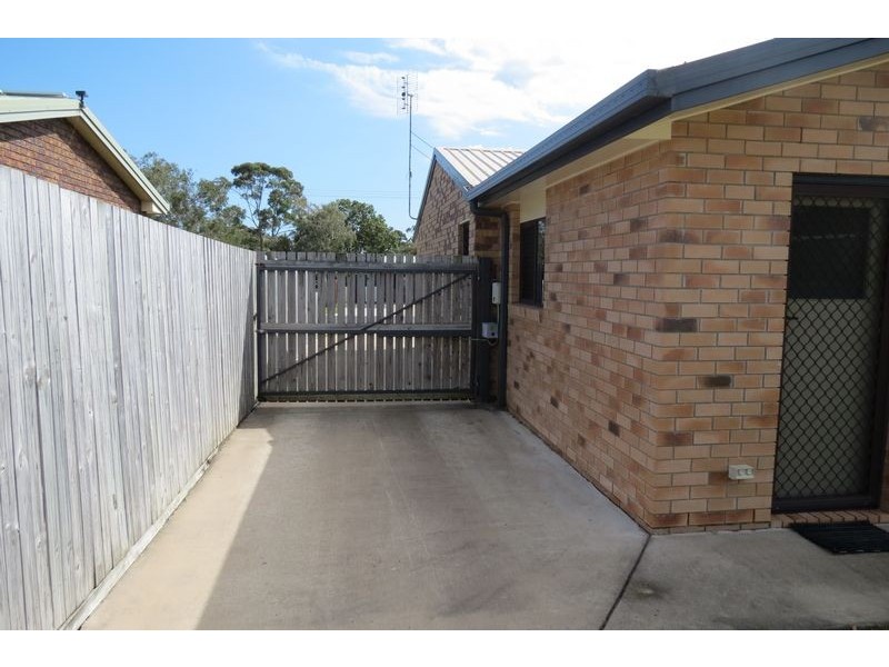 116 Hammond Street, Urangan QLD 4655