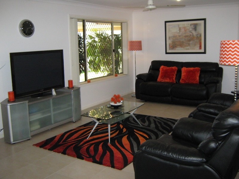 50 Earl St Vincent Circuit, Eli Waters QLD 4655